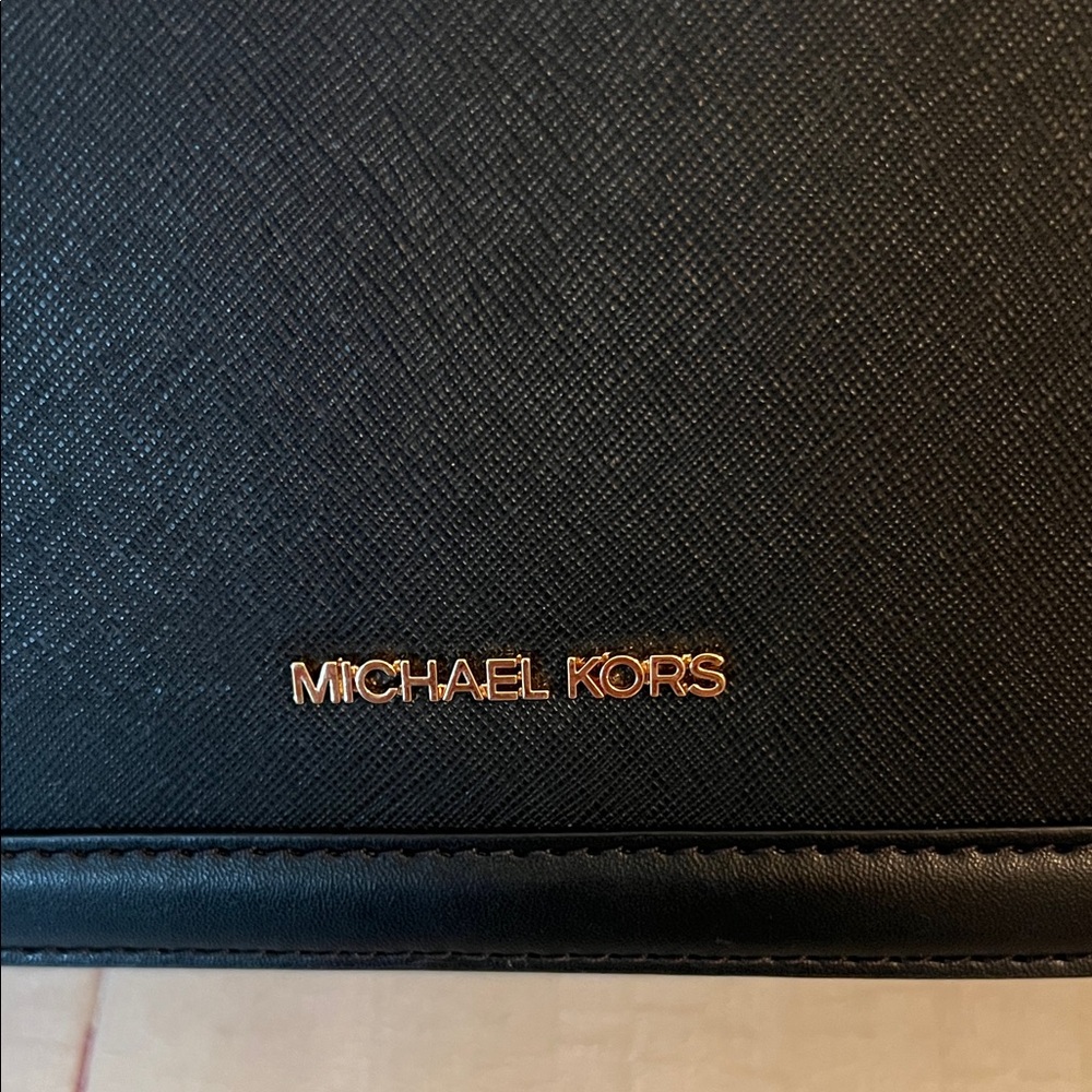 Michael Kors lucie messenger bag - Picture 2 of 5